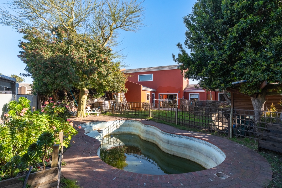 4 Bedroom Property for Sale in Edgemead Western Cape
